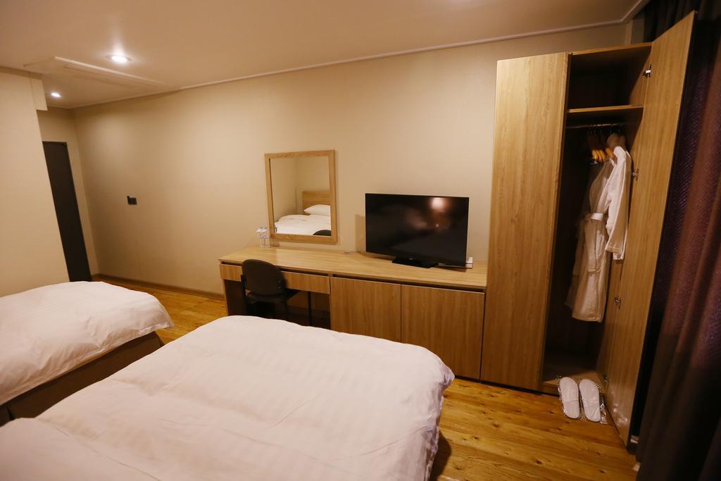 Palgong Emillia Hotel 大邱 エクステリア 写真