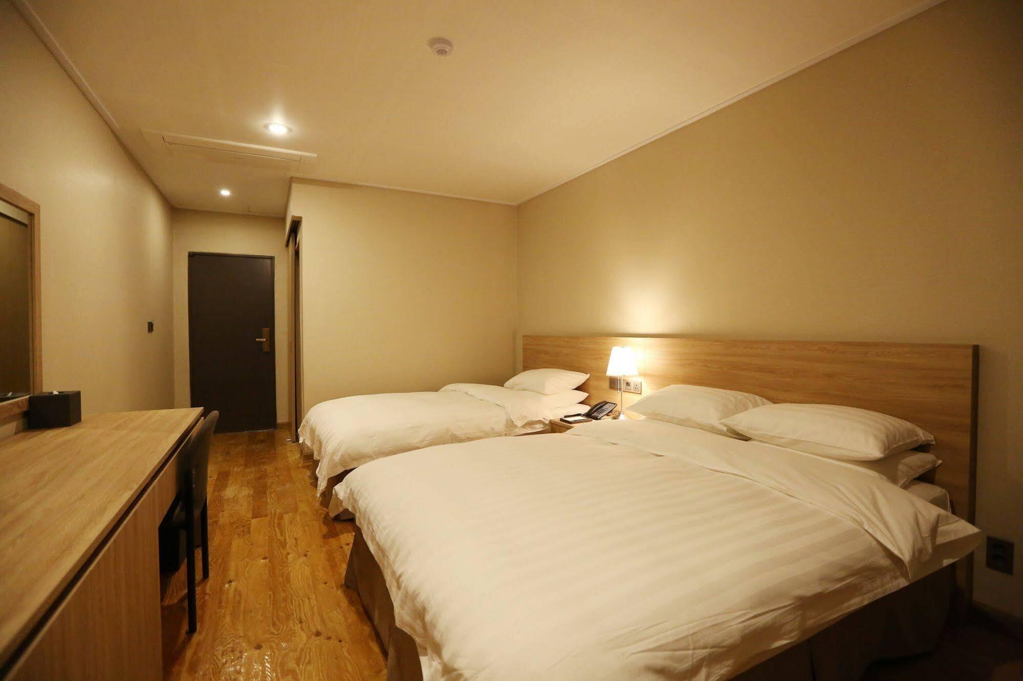 Palgong Emillia Hotel 大邱 エクステリア 写真