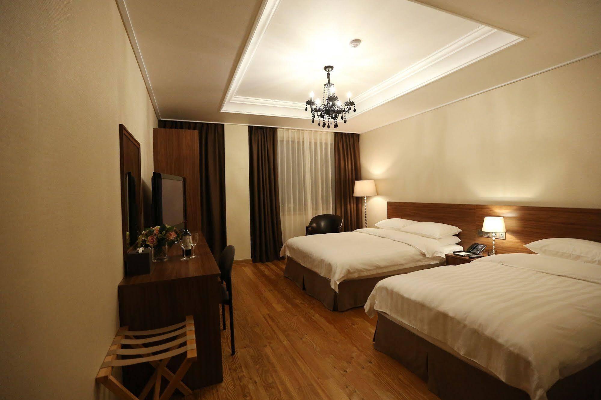 Palgong Emillia Hotel 大邱 エクステリア 写真
