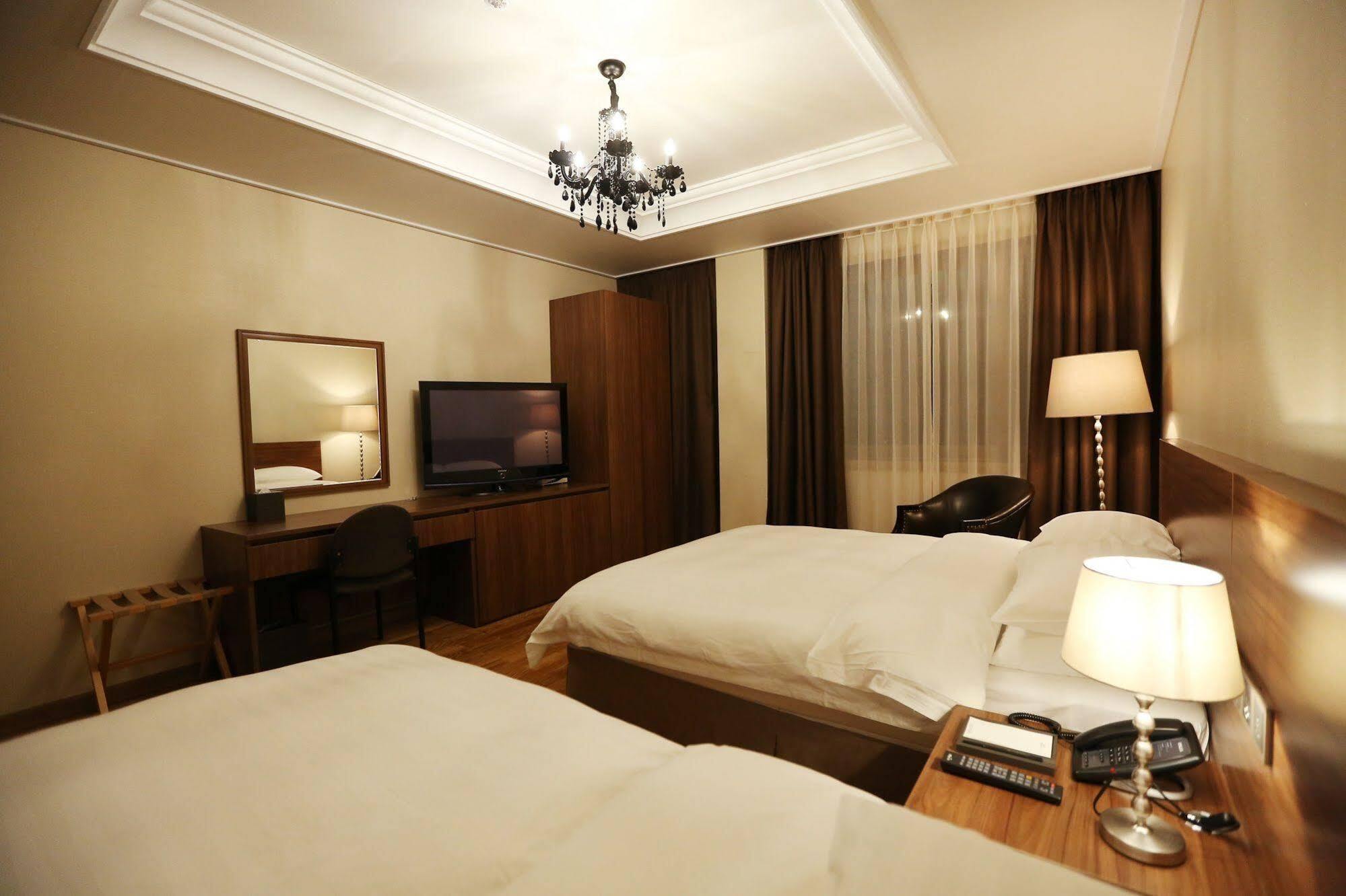 Palgong Emillia Hotel 大邱 エクステリア 写真