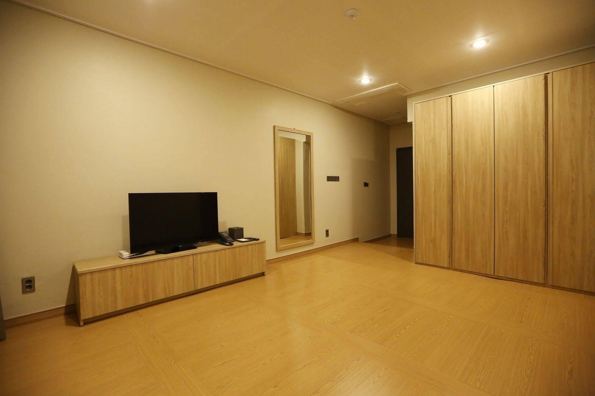 Palgong Emillia Hotel 大邱 エクステリア 写真